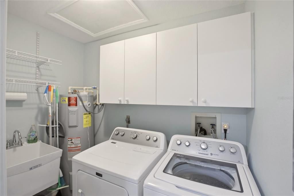 For Sale: $344,000 (3 beds, 2 baths, 2582 Square Feet)