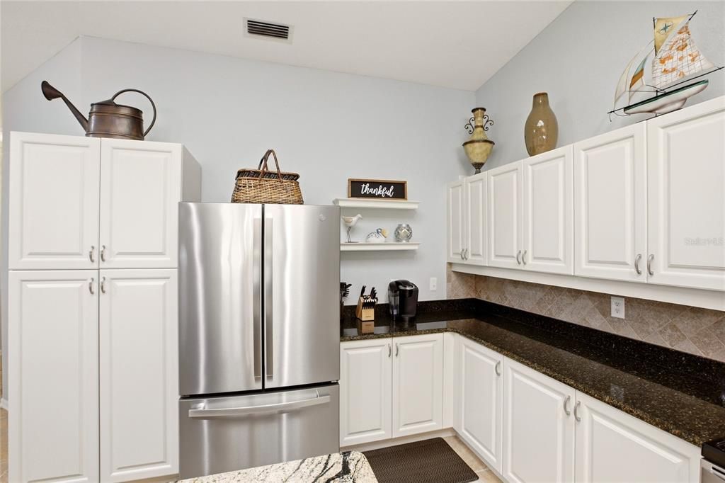 For Sale: $344,000 (3 beds, 2 baths, 2582 Square Feet)