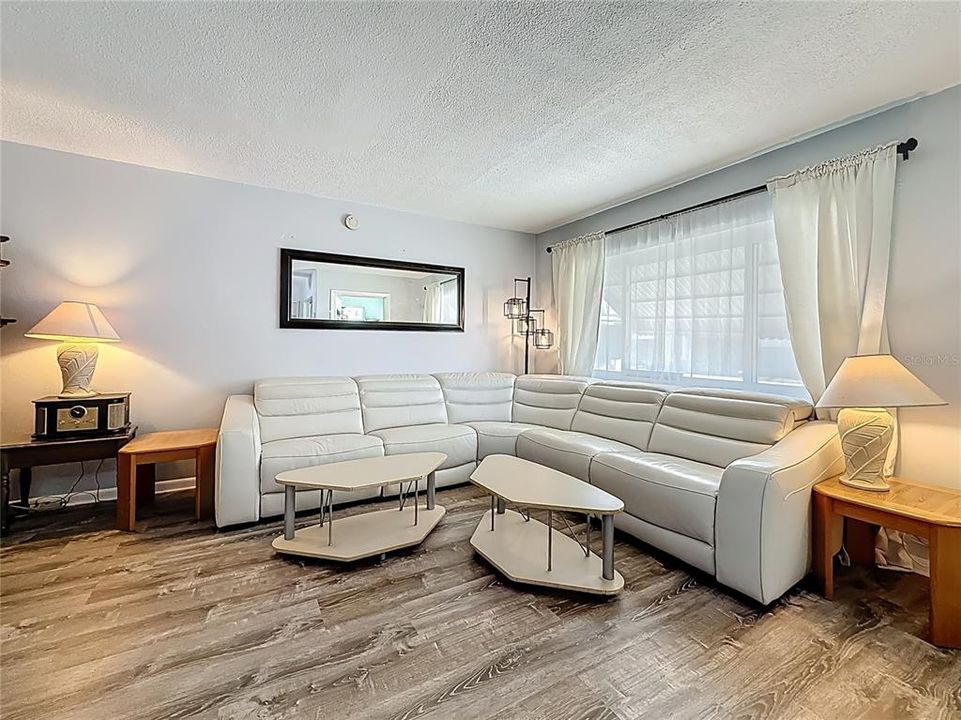 En Venta: $114,900 (1 camas, 1 baños, 544 Pies cuadrados)