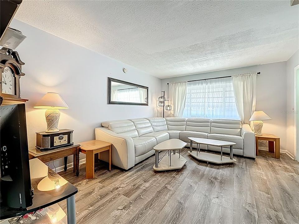 En Venta: $114,900 (1 camas, 1 baños, 544 Pies cuadrados)