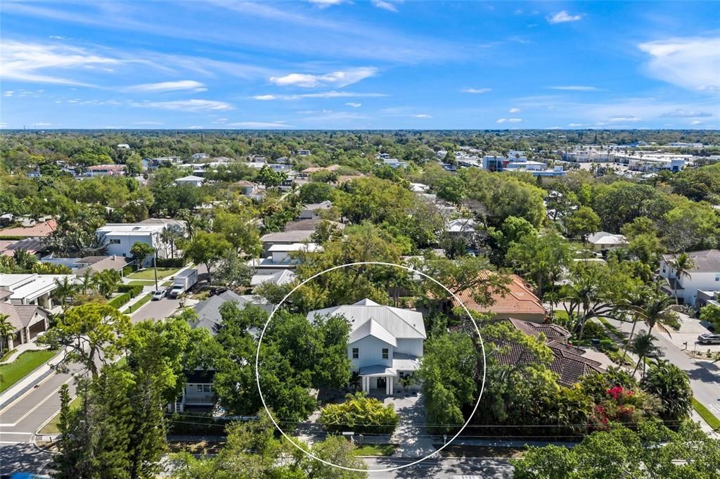 Activo con contrato: $1,890,000 (4 camas, 4 baños, 3554 Pies cuadrados)