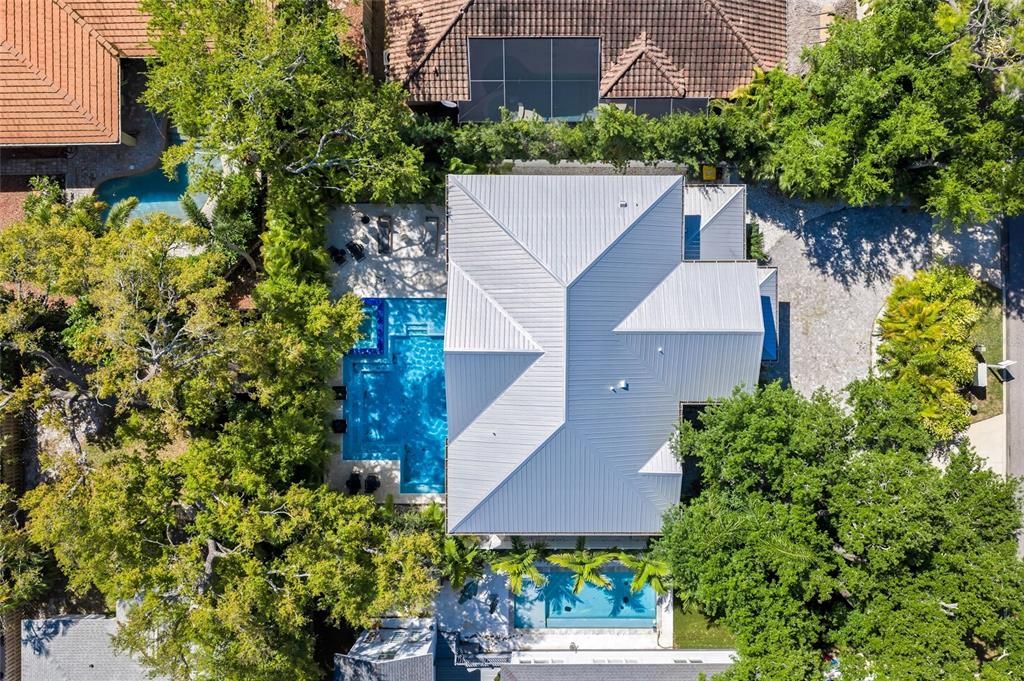Activo con contrato: $1,890,000 (4 camas, 4 baños, 3554 Pies cuadrados)