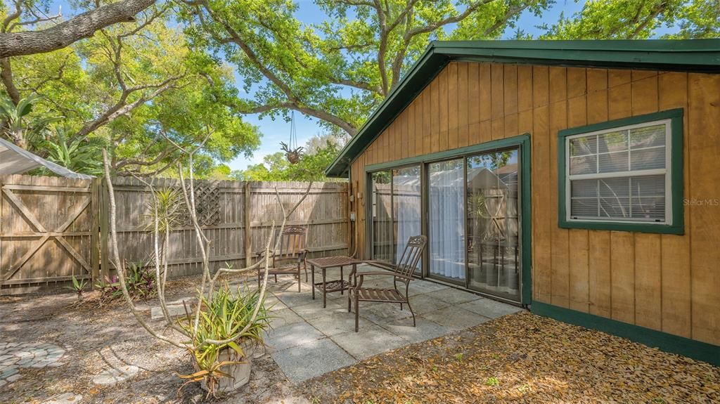For Sale: $1,299,000 (4 beds, 3 baths, 2580 Square Feet)