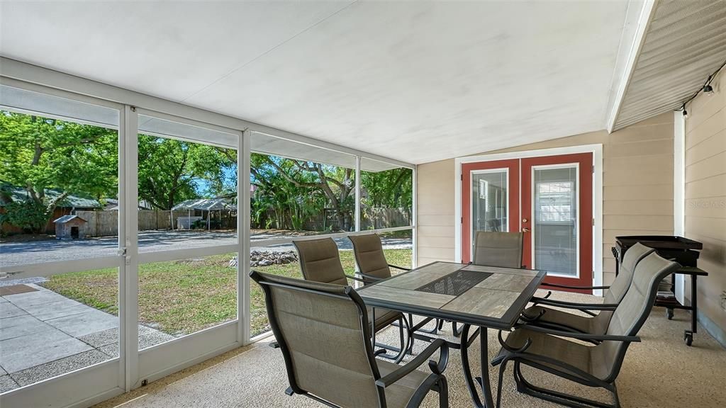 For Sale: $1,299,000 (4 beds, 3 baths, 2580 Square Feet)