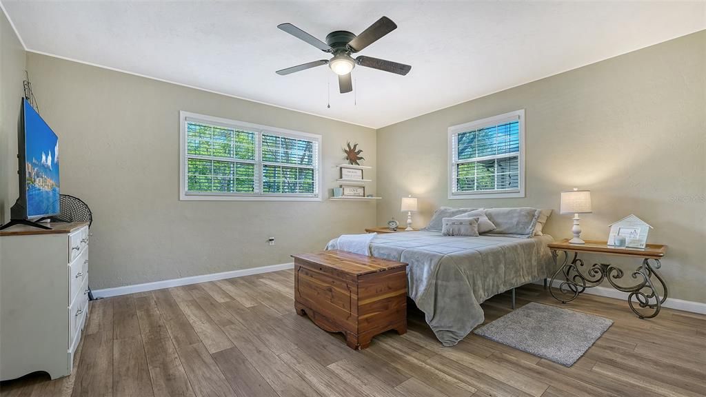 For Sale: $1,299,000 (4 beds, 3 baths, 2580 Square Feet)