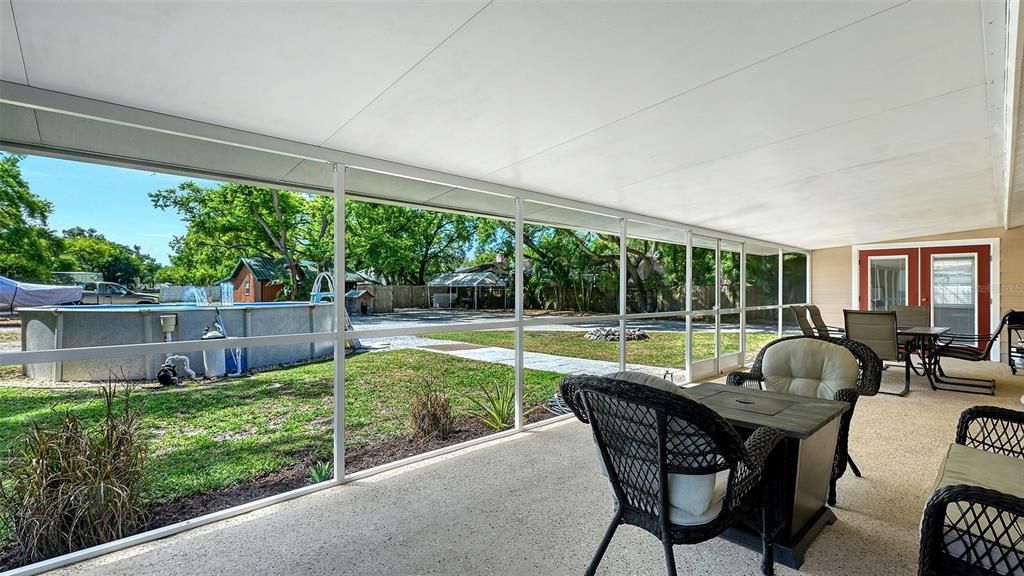 For Sale: $1,299,000 (4 beds, 3 baths, 2580 Square Feet)