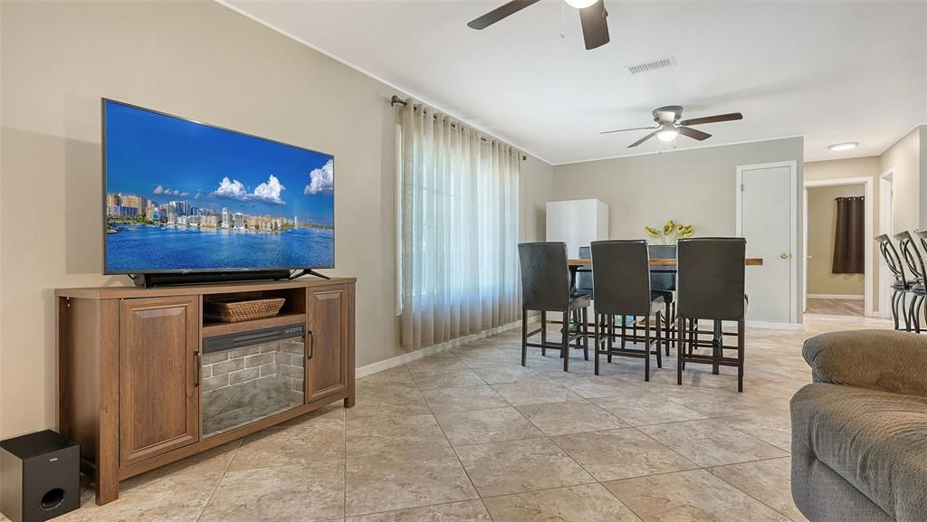 For Sale: $1,299,000 (4 beds, 3 baths, 2580 Square Feet)
