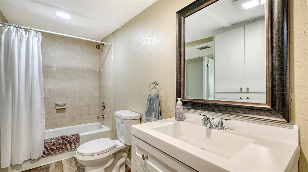 For Sale: $1,299,000 (4 beds, 3 baths, 2580 Square Feet)
