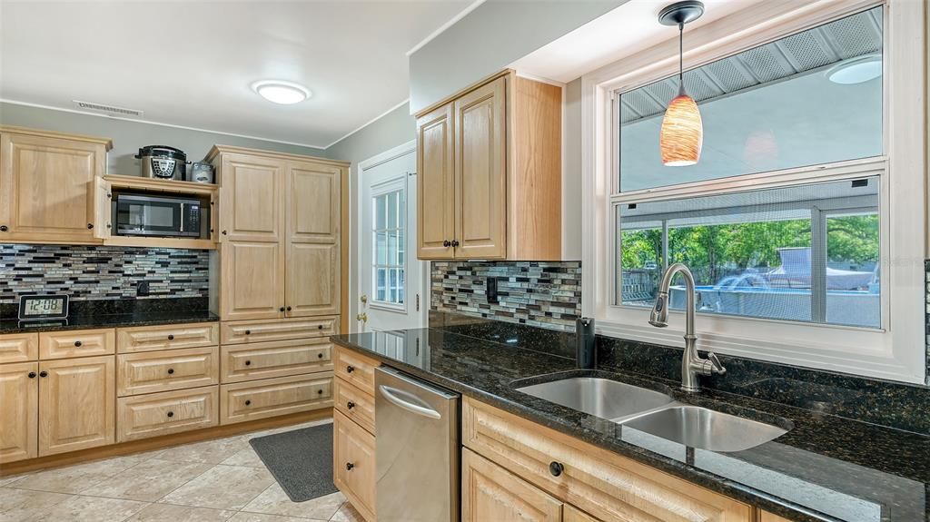 For Sale: $1,299,000 (4 beds, 3 baths, 2580 Square Feet)