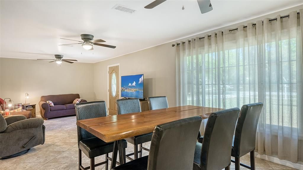 For Sale: $1,299,000 (4 beds, 3 baths, 2580 Square Feet)
