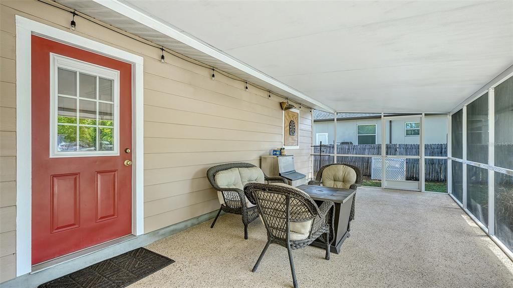 For Sale: $1,299,000 (4 beds, 3 baths, 2580 Square Feet)
