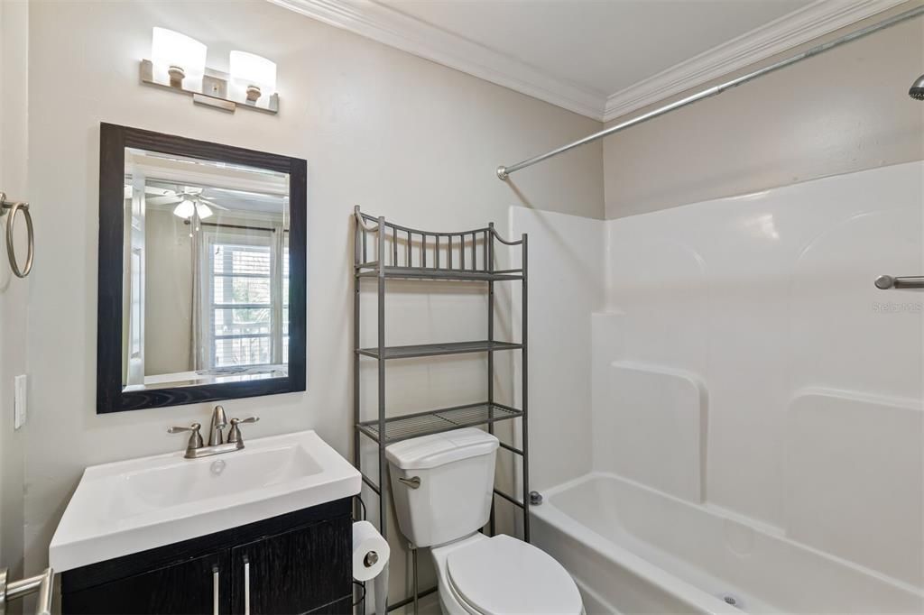 En Renta: $1,325 (2 camas, 2 baños, 800 Pies cuadrados)