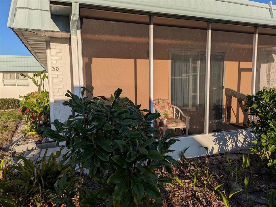 For Sale: $78,500 (1 beds, 1 baths, 800 Square Feet)