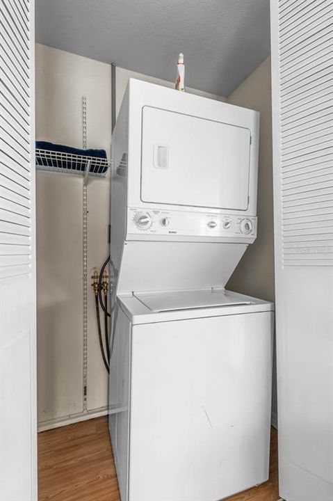 For Sale: $78,500 (1 beds, 1 baths, 800 Square Feet)