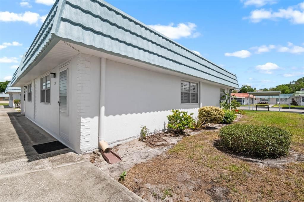 For Sale: $78,500 (1 beds, 1 baths, 800 Square Feet)