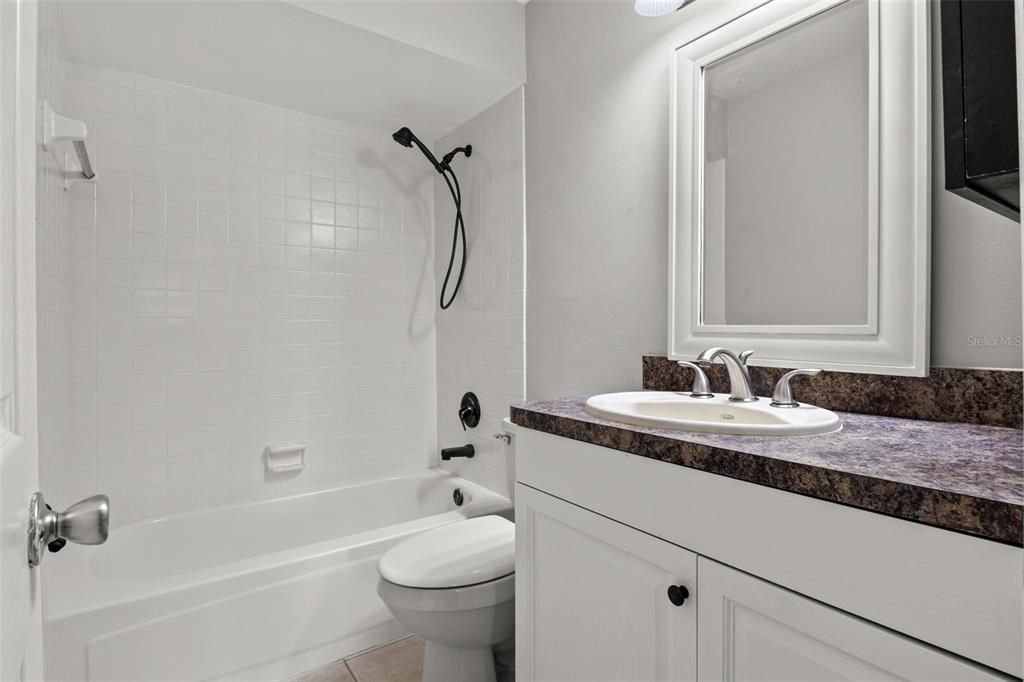 На продажу: $275,000 (3 спален, 2 ванн, 1534 Квадратных фут)