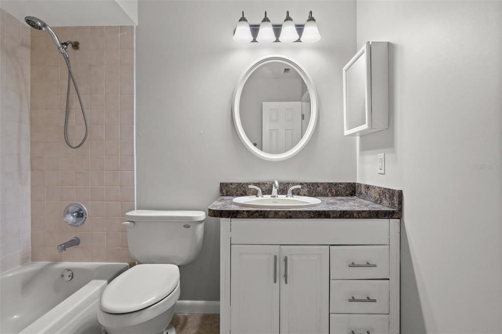 На продажу: $275,000 (3 спален, 2 ванн, 1534 Квадратных фут)