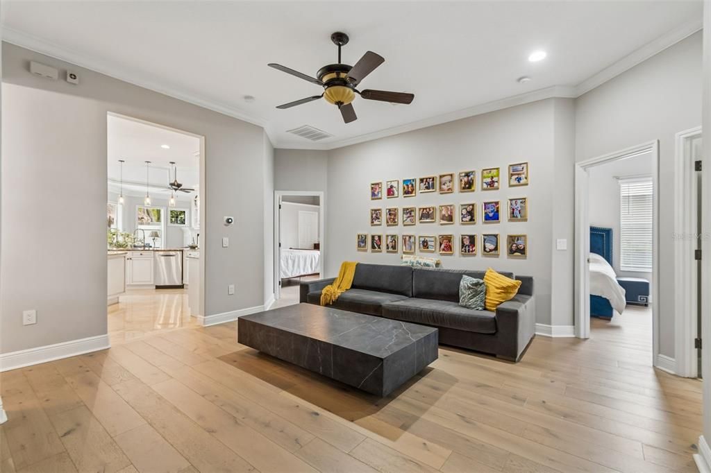 Activo con contrato: $1,225,000 (4 camas, 3 baños, 3719 Pies cuadrados)