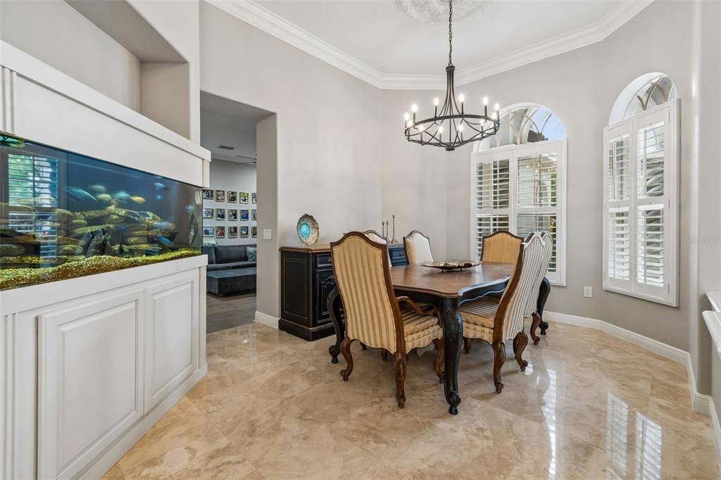 Activo con contrato: $1,225,000 (4 camas, 3 baños, 3719 Pies cuadrados)