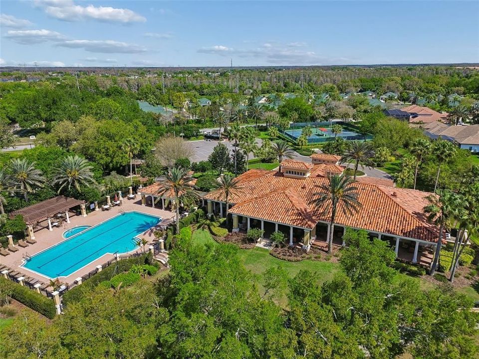 Activo con contrato: $1,225,000 (4 camas, 3 baños, 3719 Pies cuadrados)