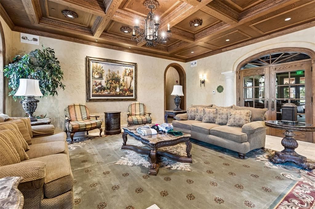 Activo con contrato: $1,225,000 (4 camas, 3 baños, 3719 Pies cuadrados)