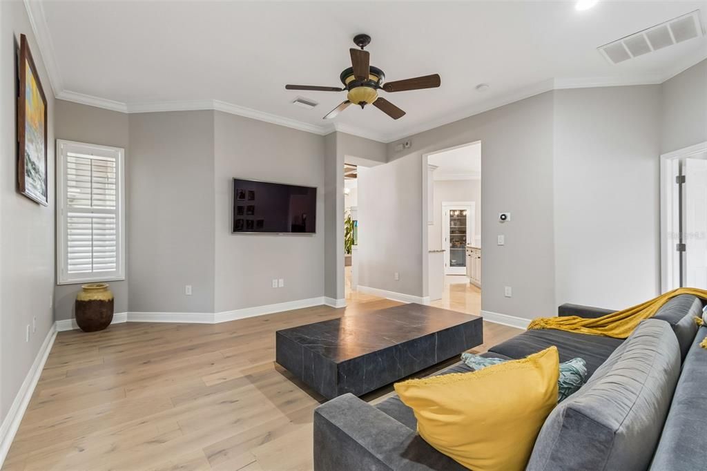 Activo con contrato: $1,225,000 (4 camas, 3 baños, 3719 Pies cuadrados)