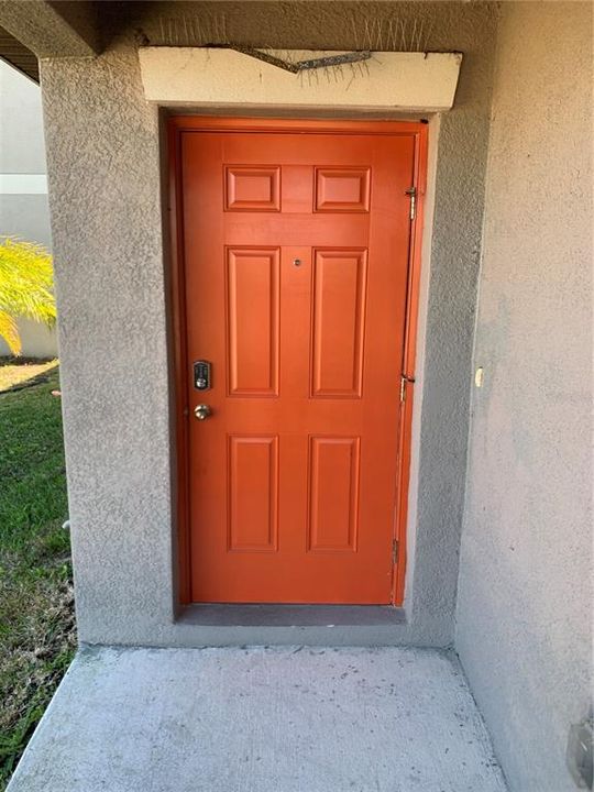 Activo con contrato: $229,000 (4 camas, 2 baños, 1841 Pies cuadrados)