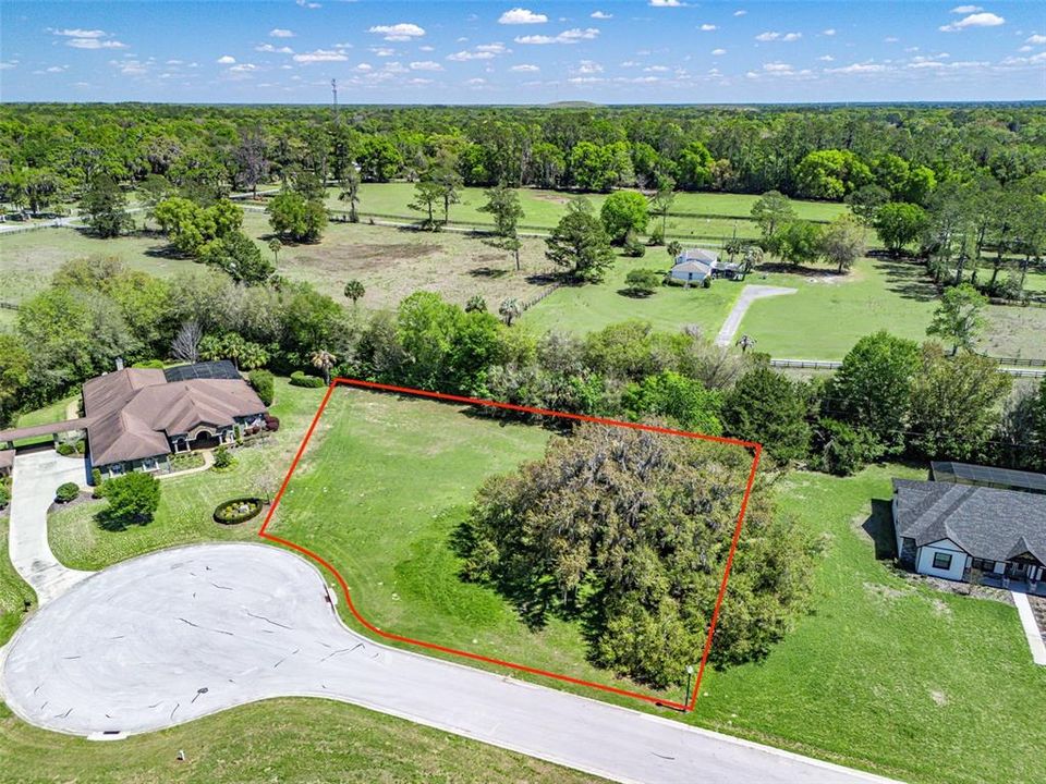 На продажу: $145,000 (0.80 acres)