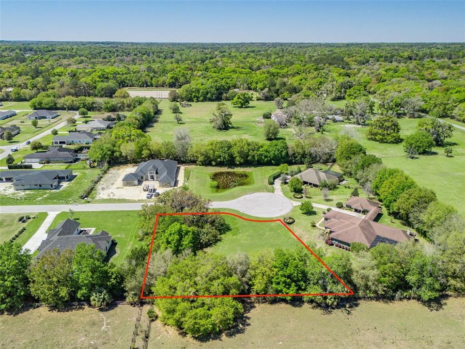 На продажу: $145,000 (0.80 acres)