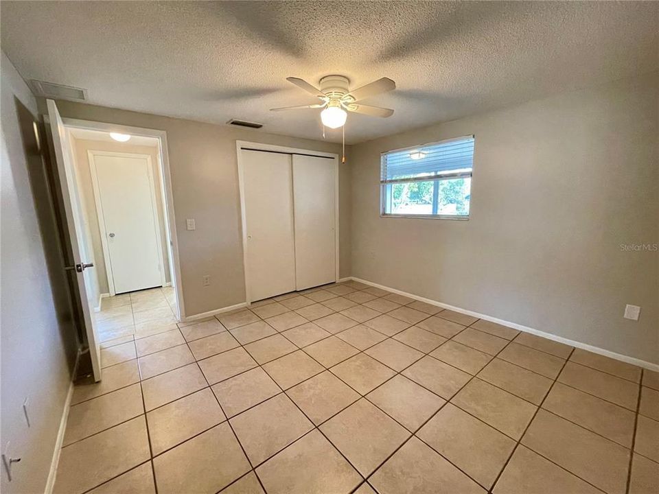 For Rent: $1,650 (2 beds, 1 baths, 882 Square Feet)