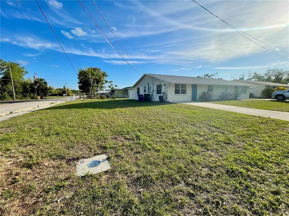 For Rent: $1,650 (2 beds, 1 baths, 882 Square Feet)