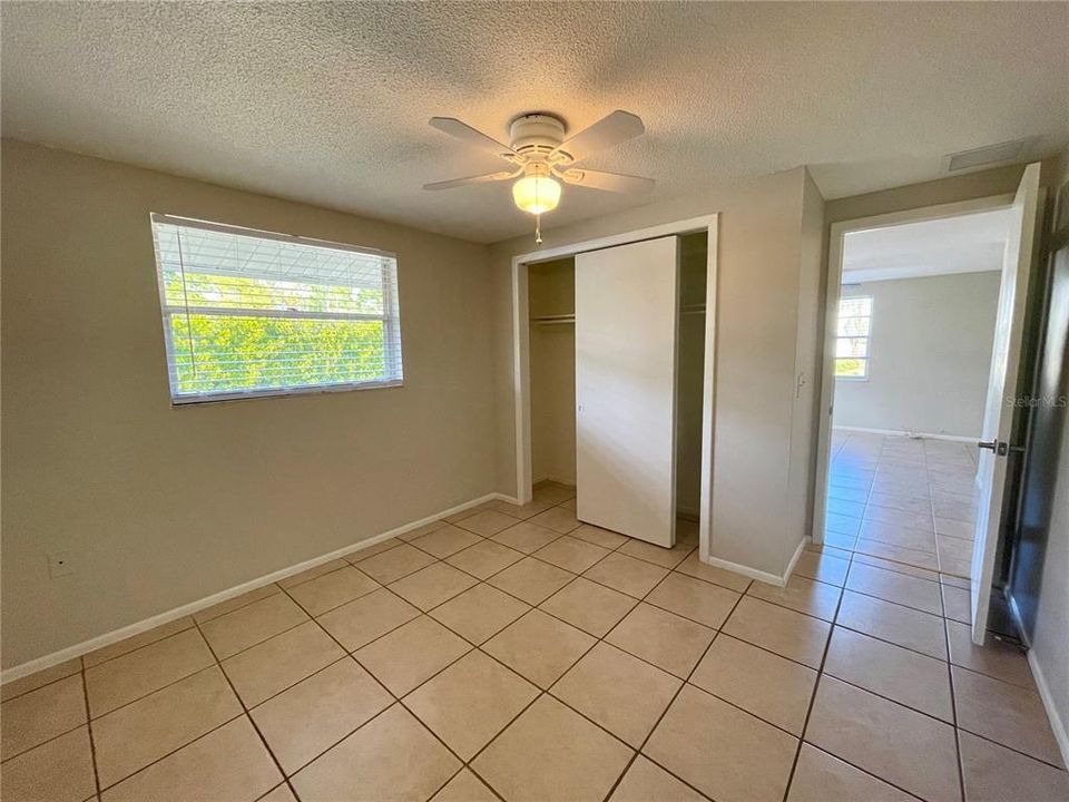 For Rent: $1,650 (2 beds, 1 baths, 882 Square Feet)