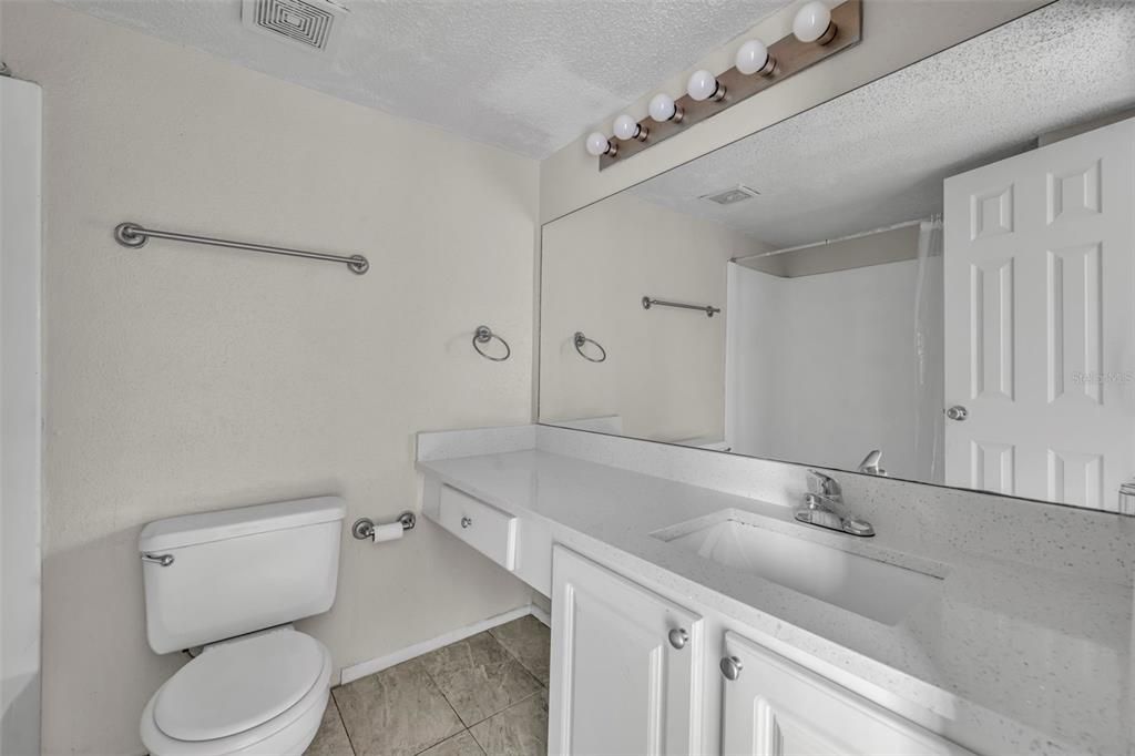 En Venta: $118,000 (2 camas, 2 baños, 992 Pies cuadrados)