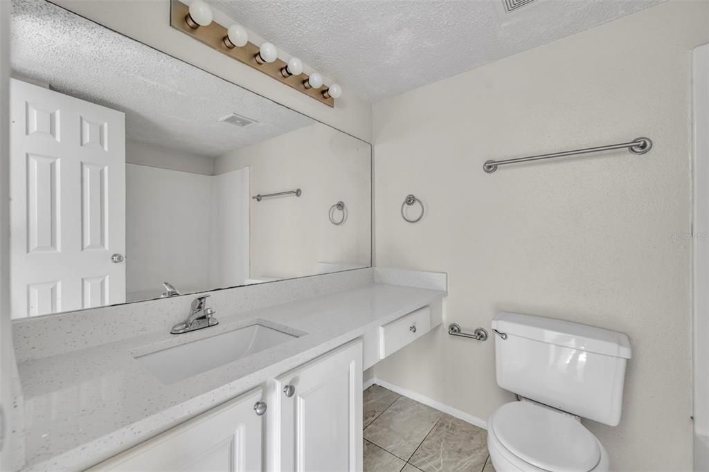 En Venta: $118,000 (2 camas, 2 baños, 992 Pies cuadrados)