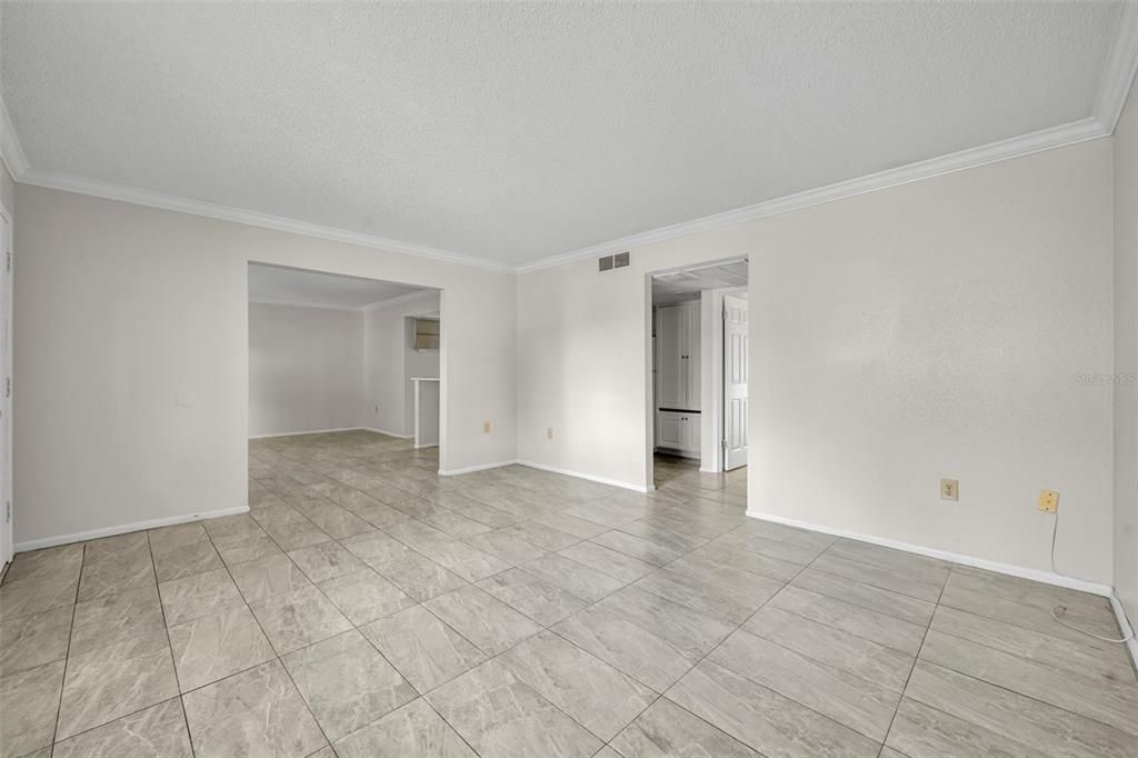 En Venta: $118,000 (2 camas, 2 baños, 992 Pies cuadrados)