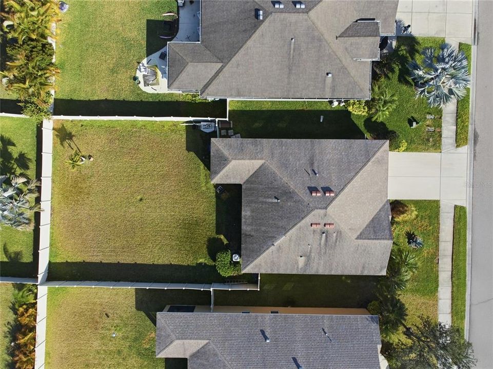 Под контрактом: $299,900 (3 спален, 2 ванн, 1263 Квадратных фут)