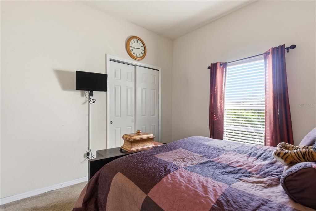 Под контрактом: $299,900 (3 спален, 2 ванн, 1263 Квадратных фут)