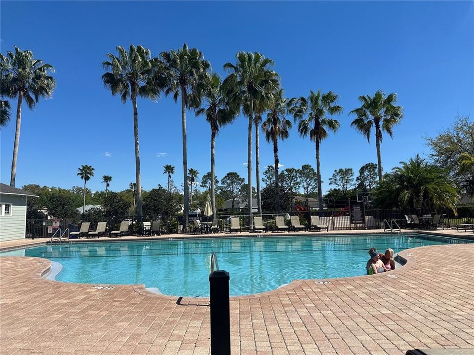 Под контрактом: $299,900 (3 спален, 2 ванн, 1263 Квадратных фут)