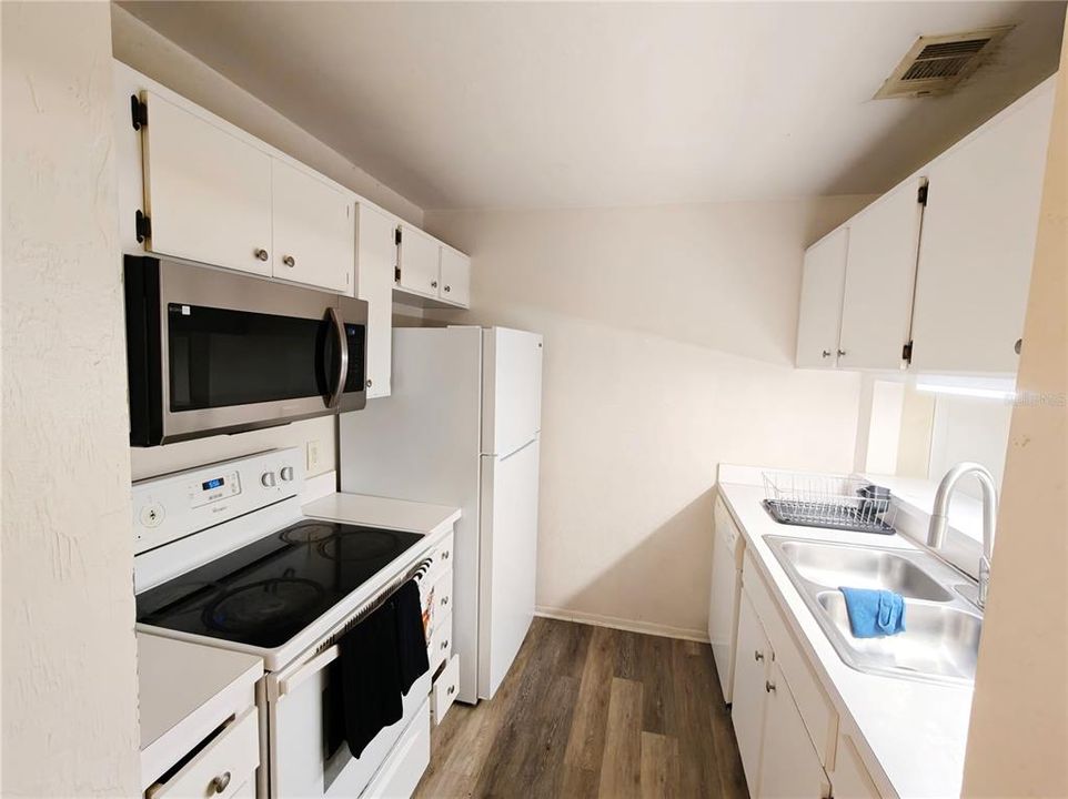 В аренду: $500 (1 спален, 1 ванн, 1177 Квадратных фут)