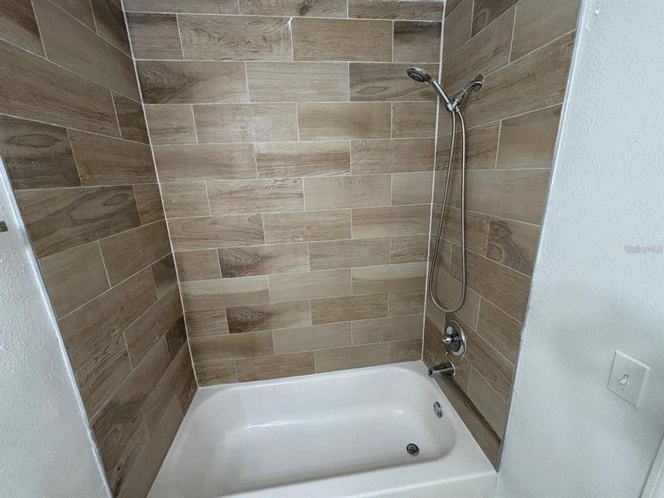 Activo con contrato: $169,900 (2 camas, 2 baños, 967 Pies cuadrados)