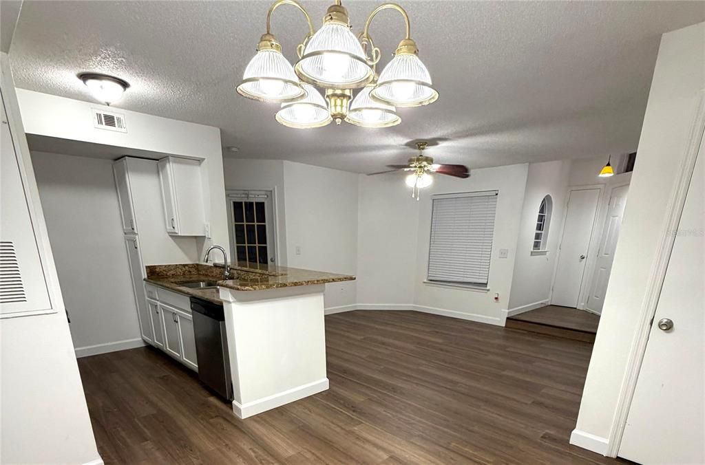 Activo con contrato: $169,900 (2 camas, 2 baños, 967 Pies cuadrados)