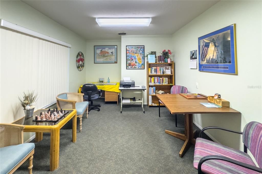 For Sale: $125,000 (2 beds, 2 baths, 891 Square Feet)