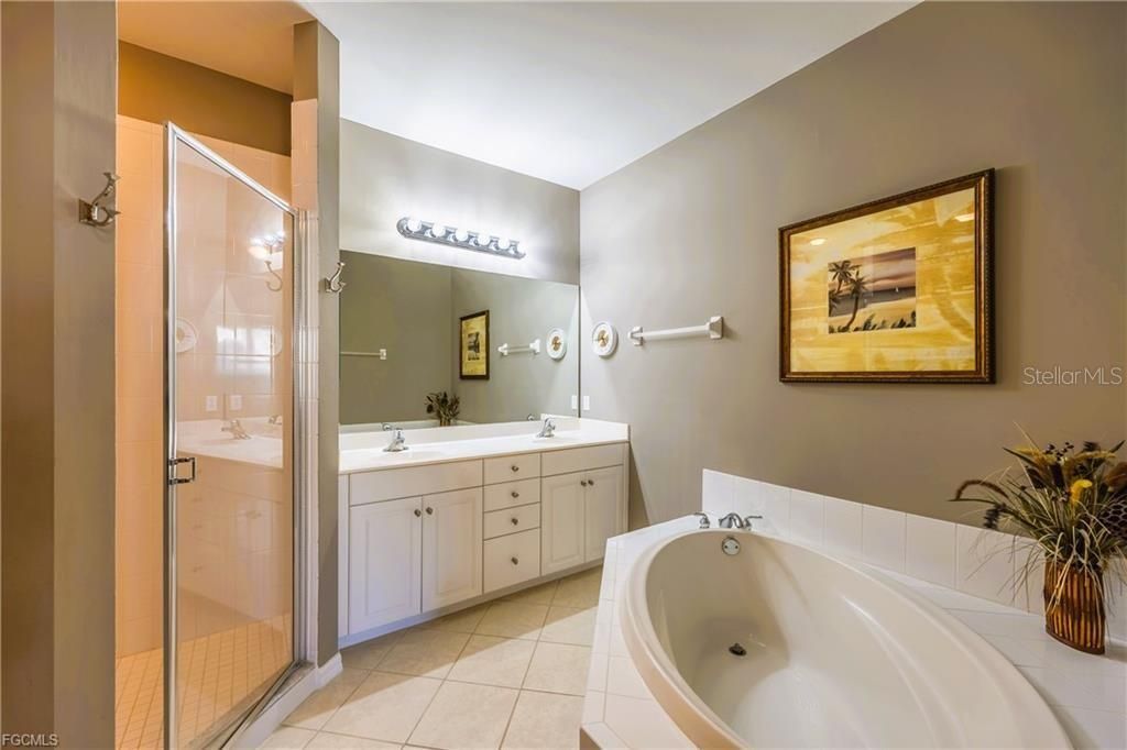 Active With Contract: $329,900 (2 beds, 2 baths, 1599 Square Feet)