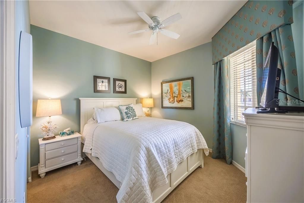 Active With Contract: $329,900 (2 beds, 2 baths, 1599 Square Feet)