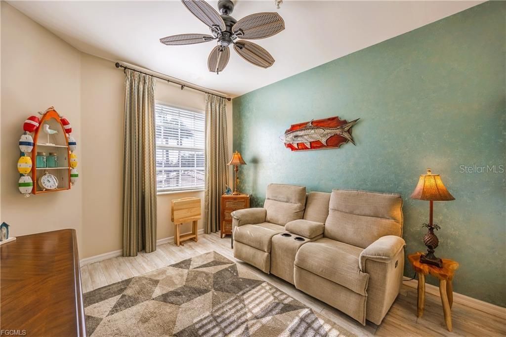 Active With Contract: $329,900 (2 beds, 2 baths, 1599 Square Feet)