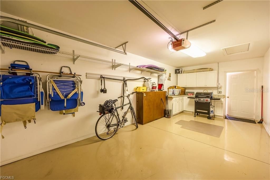 Active With Contract: $329,900 (2 beds, 2 baths, 1599 Square Feet)