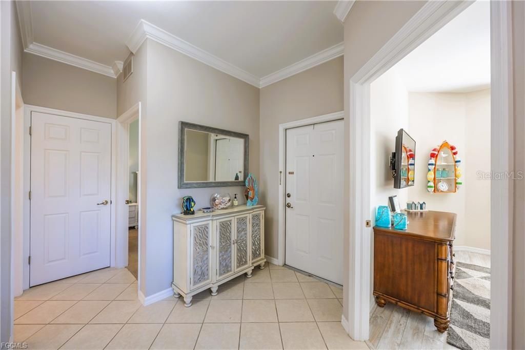 Active With Contract: $329,900 (2 beds, 2 baths, 1599 Square Feet)