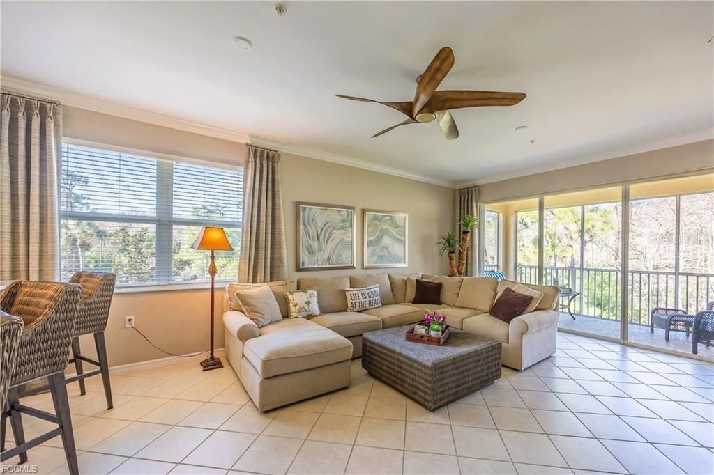 Active With Contract: $329,900 (2 beds, 2 baths, 1599 Square Feet)