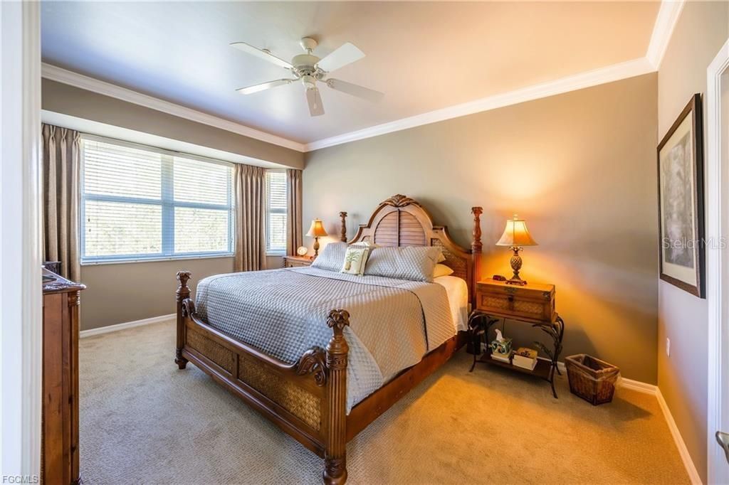Active With Contract: $329,900 (2 beds, 2 baths, 1599 Square Feet)
