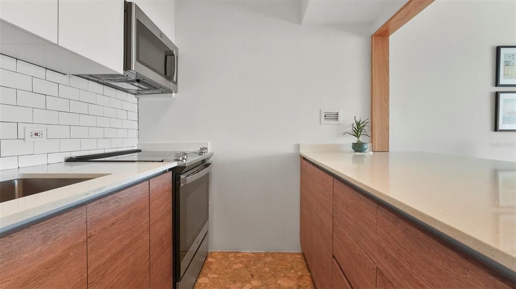 В аренду: $2,200 (1 спален, 1 ванн, 705 Квадратных фут)